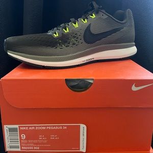Nike Air Zoom Pegasus BNIB sz 9